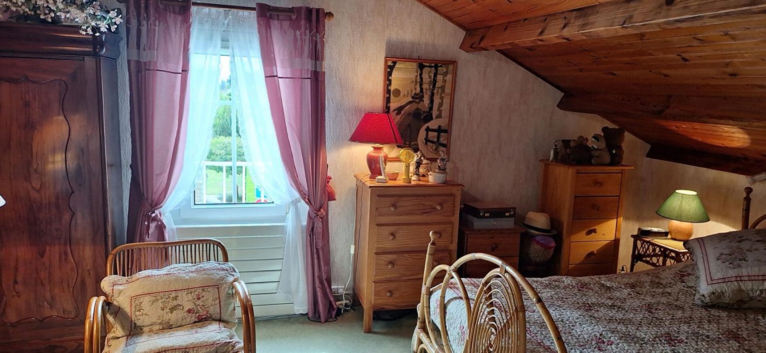 LA VERRIERE Maison La Verrière 4 pièces 84 m² avec jardin 2