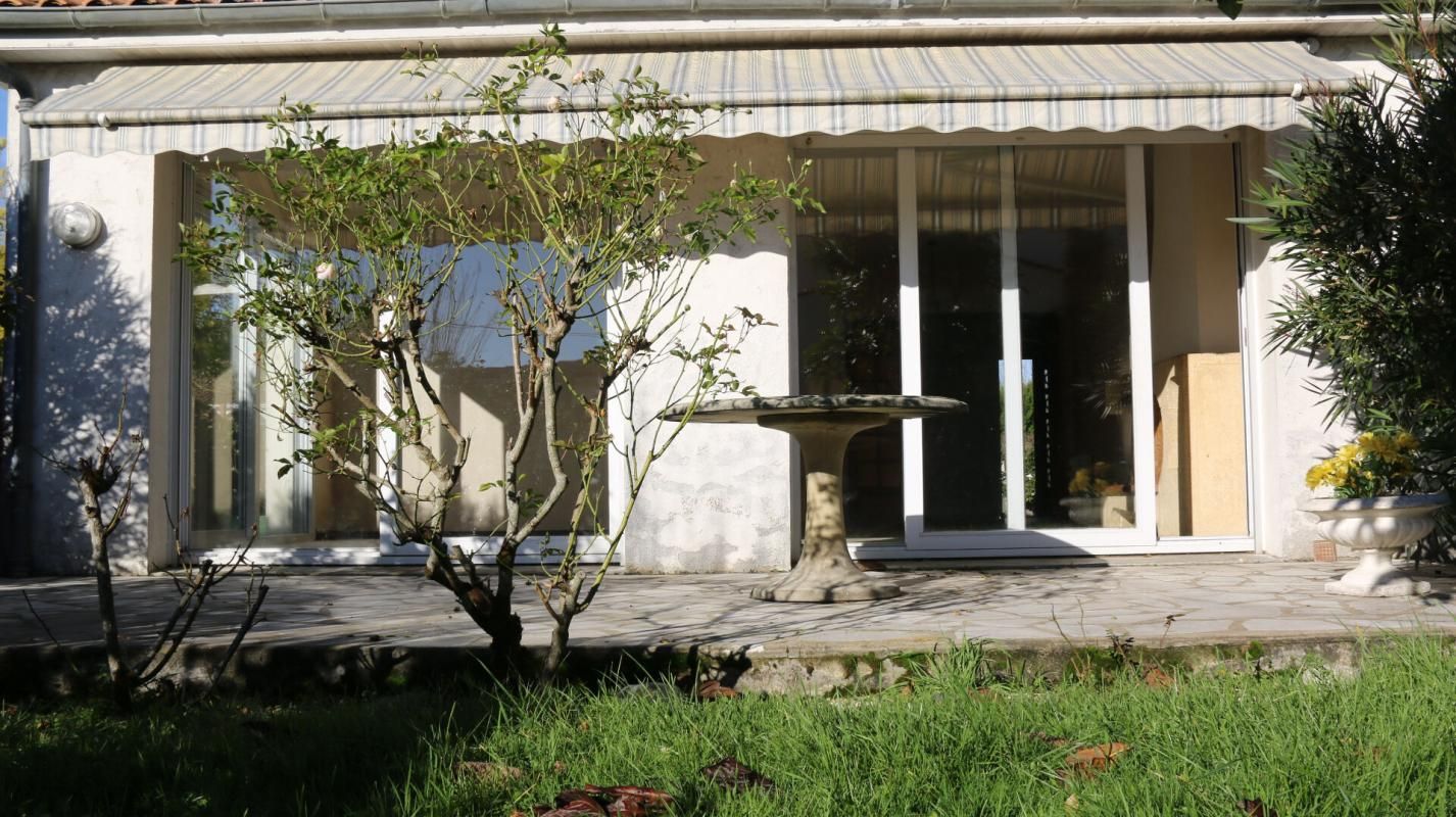 MEDIS Maison 104 m² de 1980 233200 NEGOCIABLE 2