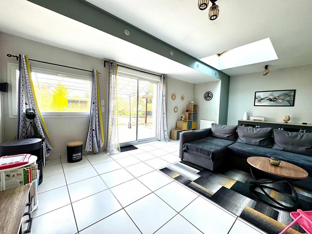 CREPY-EN-VALOIS Maison 5 pièce(s) 121 m2   264 000 3