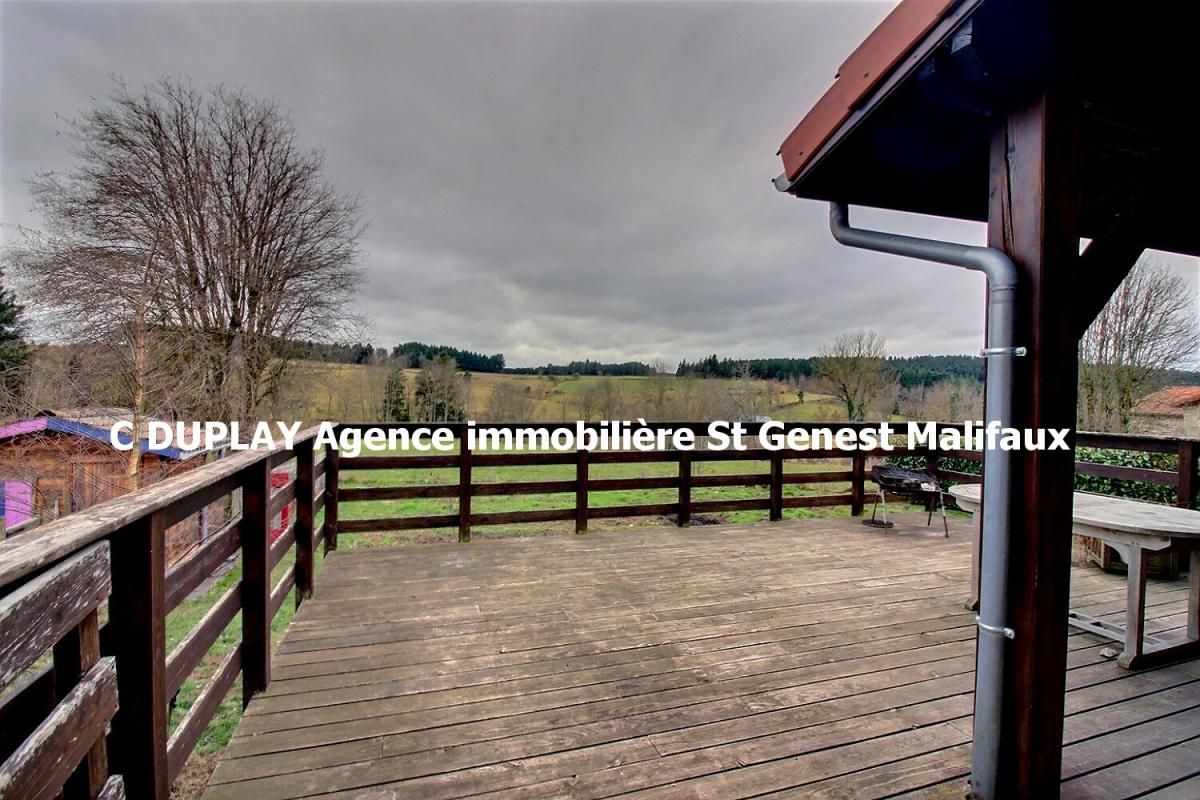 MARLHES Marlhes 42660 dans un hameau à 1,5 km du centre du village, maison traditionnelle sur sous-sol  124m² habitables 4 chambres sur 1600m² de terrain plat 3