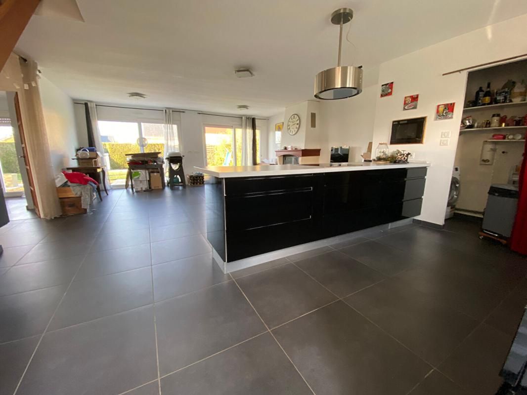 Maison Saint Sylvain D Anjou 6 pièce(s) 130 m2 vie de plain pied
