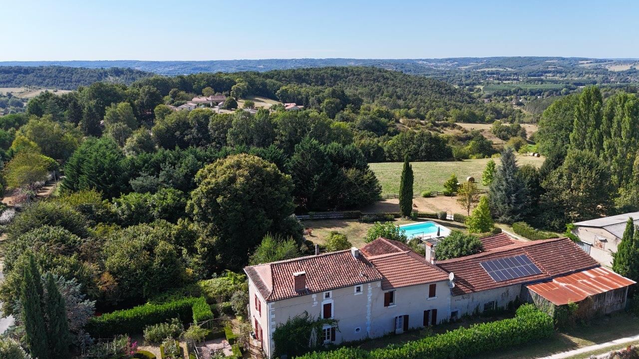 Maison Saint-Astier 11 pièce(s) 300 m2