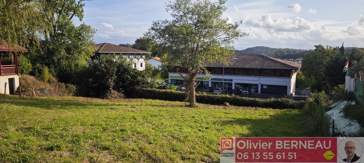 SAINT-PIERRE-D'IRUBE Terrain constructible de 814 m² avec vue montage St Pierre d'Irube (64990) 2