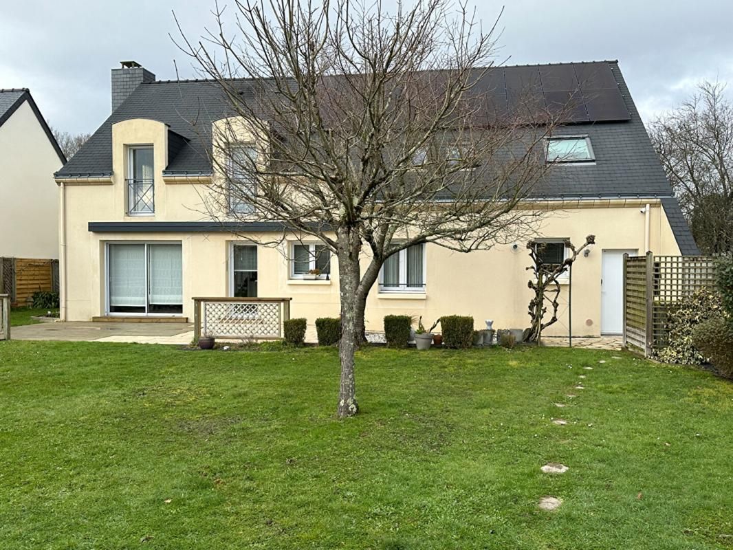 Maison 44980 8 pièce(s) 200 m2
