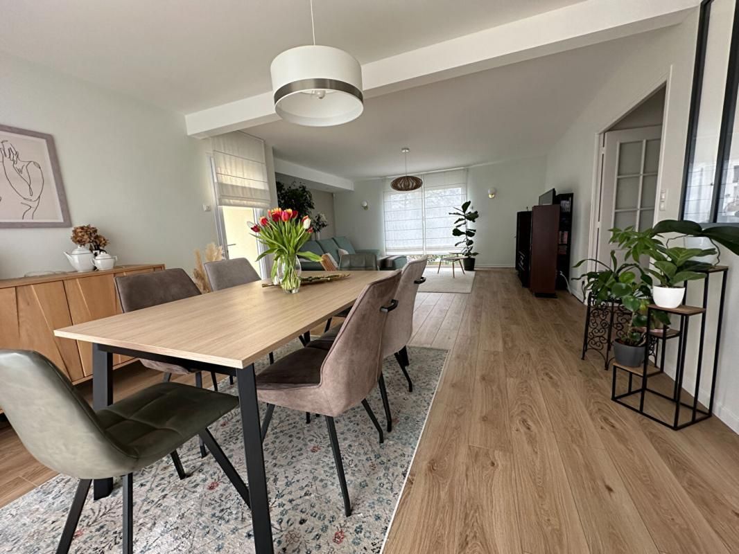 ABBARETZ Maison 44980 8 pièce(s) 200 m2 4
