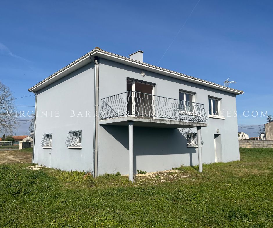 BORDS MAISON T5 NON MITOYENNE SUR 1300 M² DE TERRAIN CLOS 2