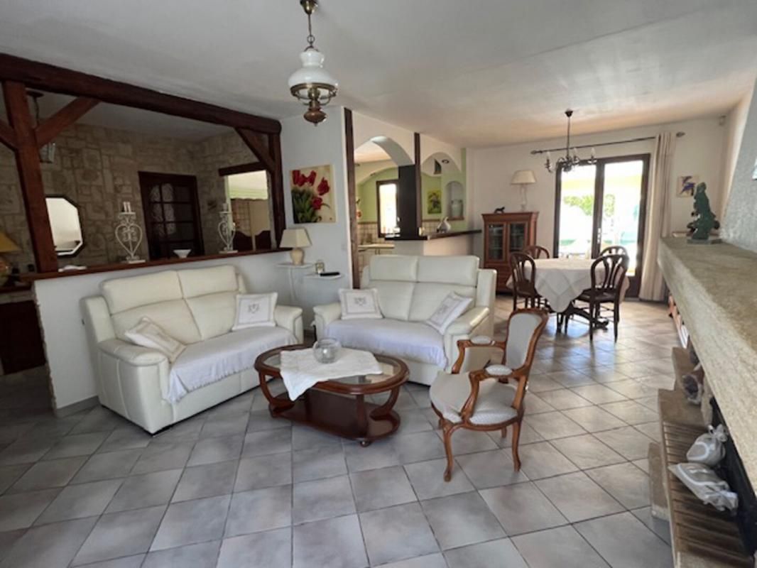 MOURIES Maison de Plain-pied sur 1000 m2 de terrain 4