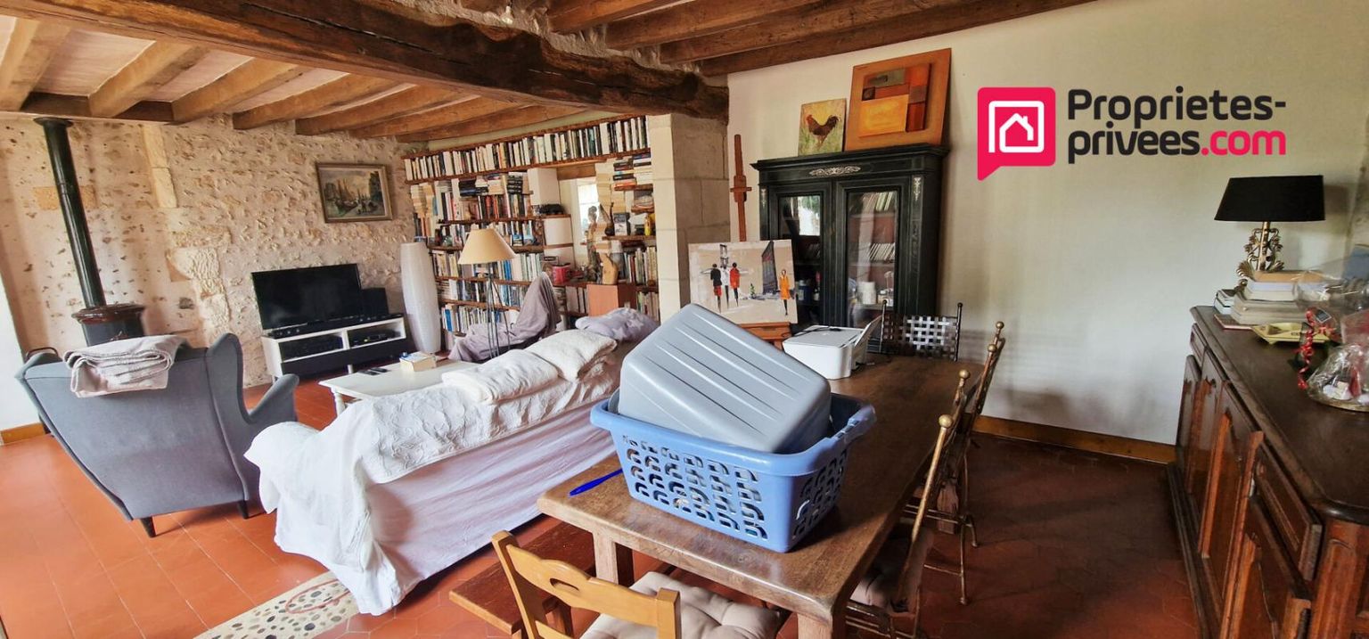 CHATEAUVIEUX Longère de 130 m² - 6 pièces dont 3 chambres + dépendances sur terrain de 9907 m² 3