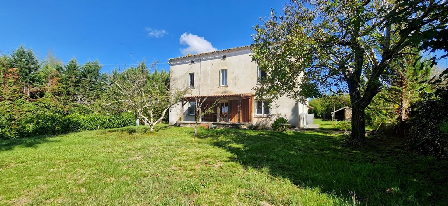 Maison en pierre - 33430 Bazas - 5 pièces - séchoir à tabac - terrasse - terrain 1338 m2
