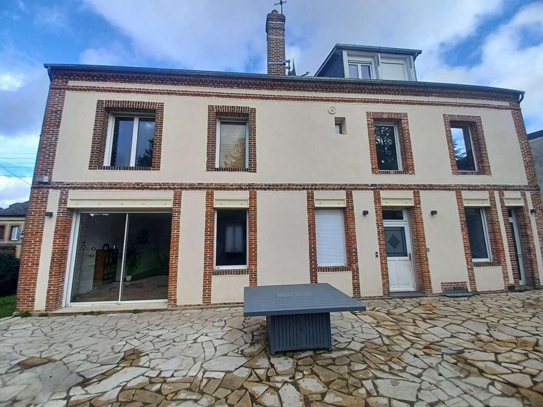 L'AIGLE PROPRIETE - MAISON DE MAITRE L'AIGLE 12 pièce(s) 285 m2 avec piscine couverte 2