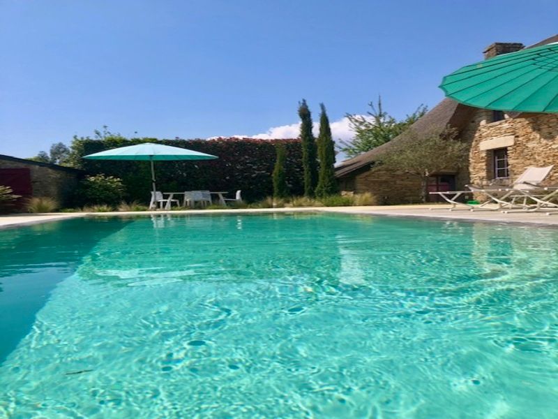 GUERANDE GUERANDE : BELLE CHAUMIERE AVEC PISCINE POSSIBILITE CHAMBRE D'HÖTES 2
