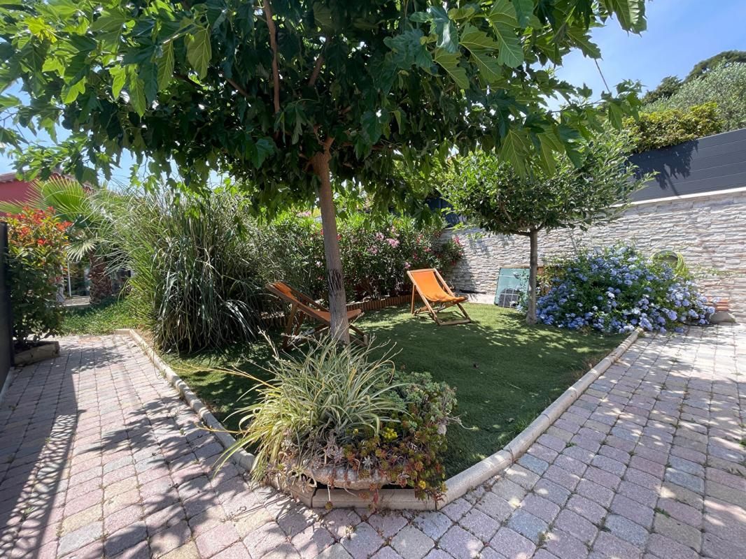 OLLIOULES Maison 4 pièces de 91,85 m2 + dépendance de 46 m2 soit 137,85 m2,sur un terrain de 503 m2 avec piscine 3
