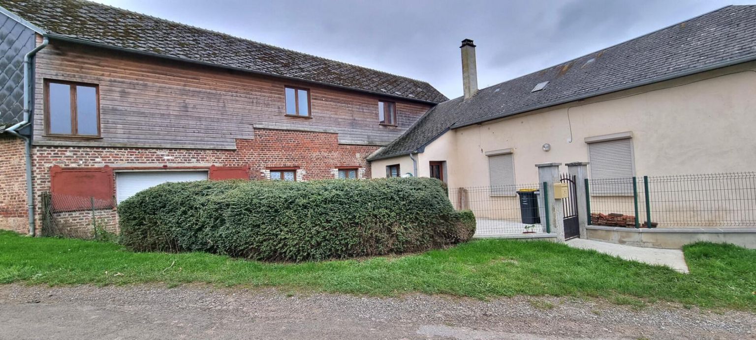 NAMPCELLES-LA-COUR Maison  8 pièce(s) 163 m2 2