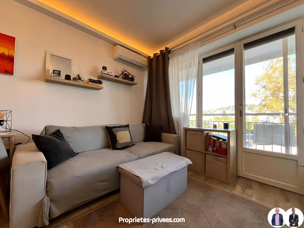 SAINTE-MAXIME Sainte Maxime Appartement T2 acces direct à la plage 2
