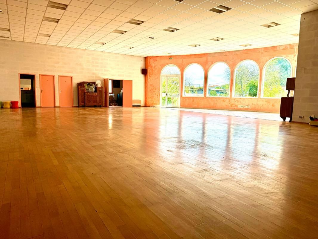VILLENAVE-D'ORNON Propriété de loisirs 7 pièce(s) 440 m2 3