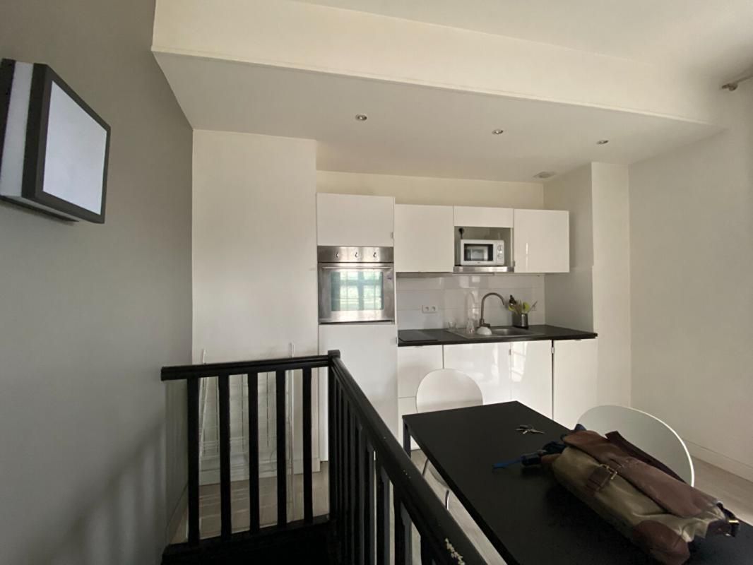 BORDEAUX Porte de Bourgogne, 2P duplex 4