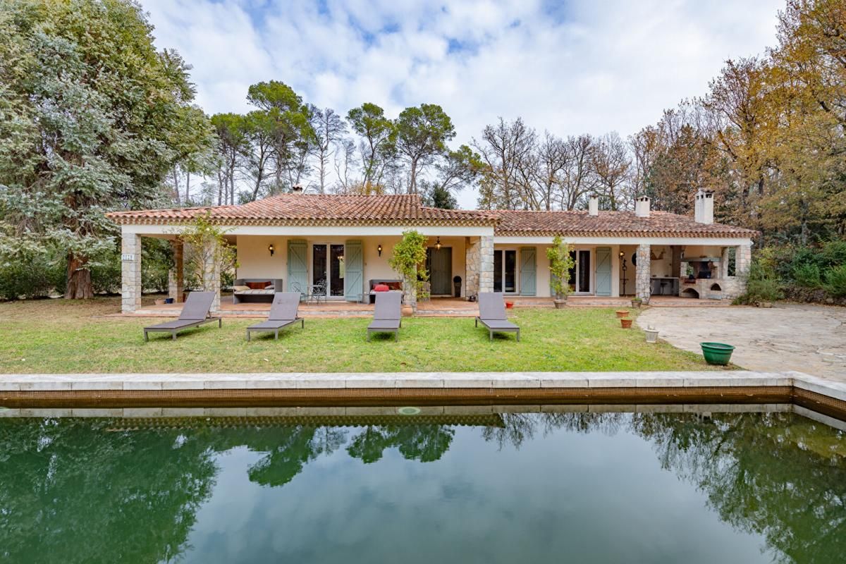 Villa Lorgues 6 pièces 170 m2 sur 4000 m²