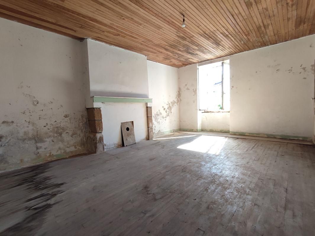 BRIGUEUIL maison  toiture neuve jardin 4