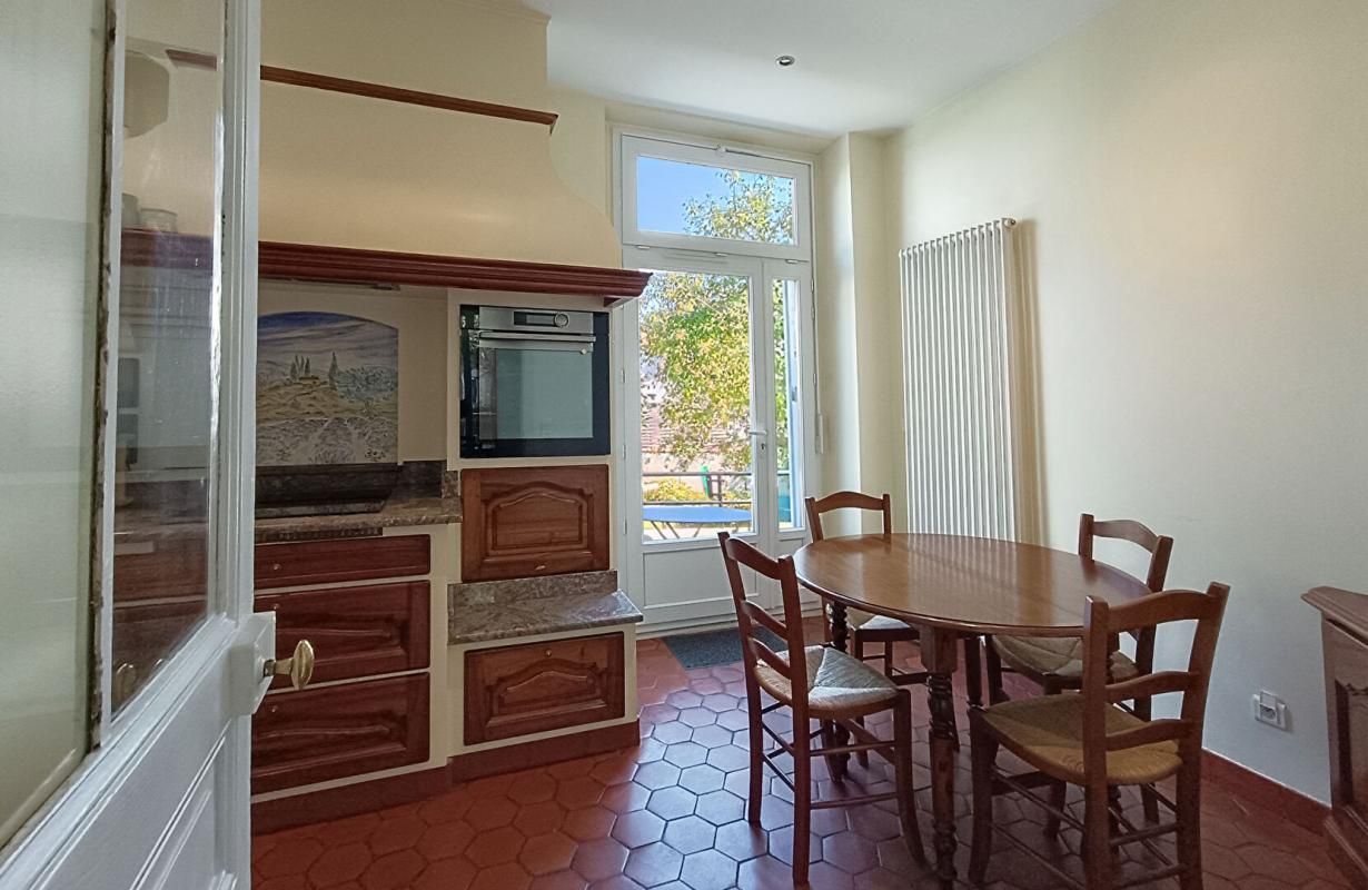NEUILLY-PLAISANCE Maison Familiale 10 pièces 240m² NEUILLY-PLAISANCE (93360) 4
