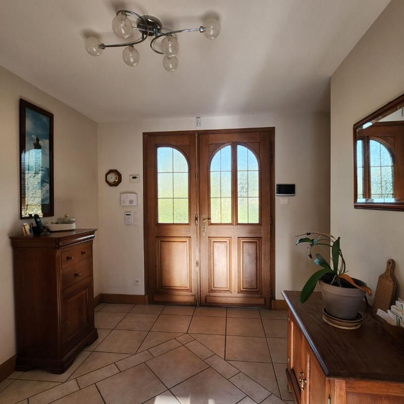 VOUNEUIL-SOUS-BIARD Maison POUZIOUX LA JARRIE 7 pièce(s) 234 m2 2