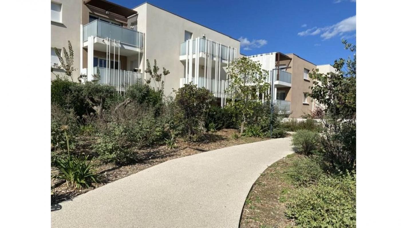 NOUVEAUTE/GRAND T2 AVEC GARAGE ET GRANDE TERRASSE