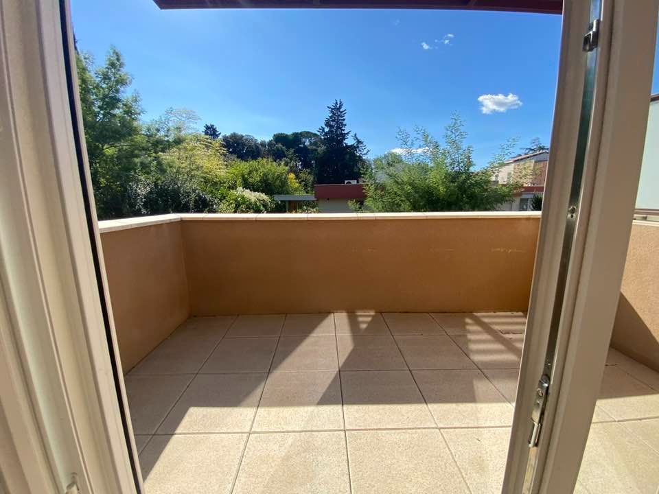 MONTPELLIER NOUVEAUTE/GRAND T2 AVEC GARAGE ET GRANDE TERRASSE 3