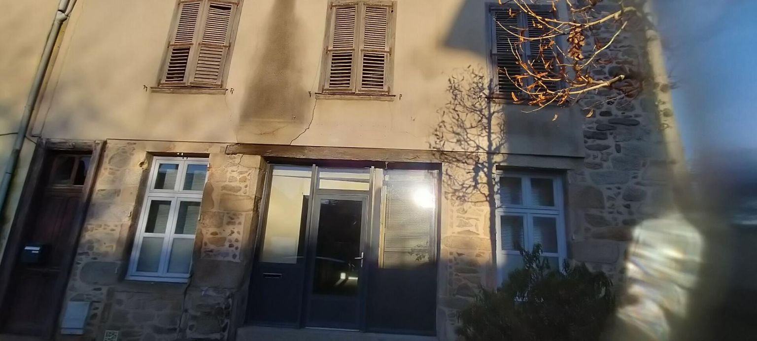 SAINT-JUNIEN Immeuble Saint Junien 300 m2 - Gros potentiel locatif 2