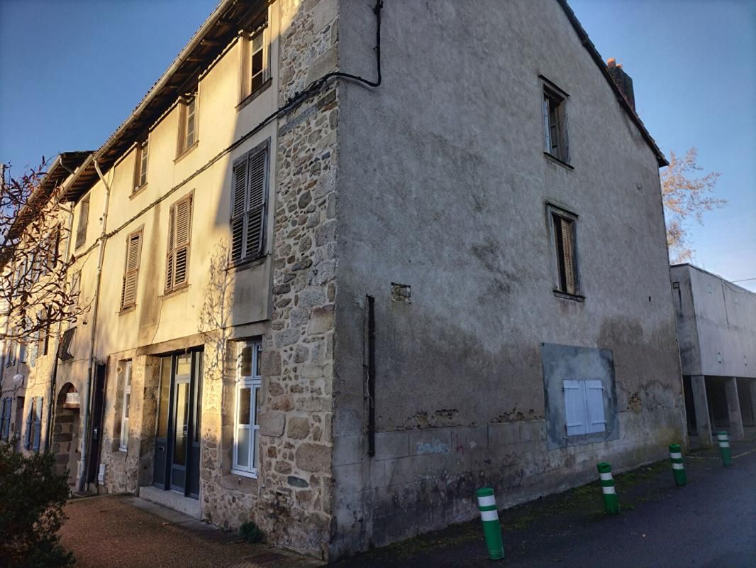 SAINT-JUNIEN Immeuble Saint Junien 300 m2 - Gros potentiel locatif 3