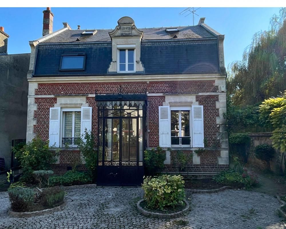 Maison Soissons 300m 2 - Quartier Gouraud