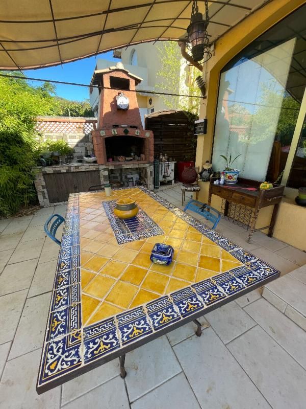 TOULON A VENDRE Maison TOULON EST -  4 pièce(s) 90,30 m2 + dépendances.-garage 4