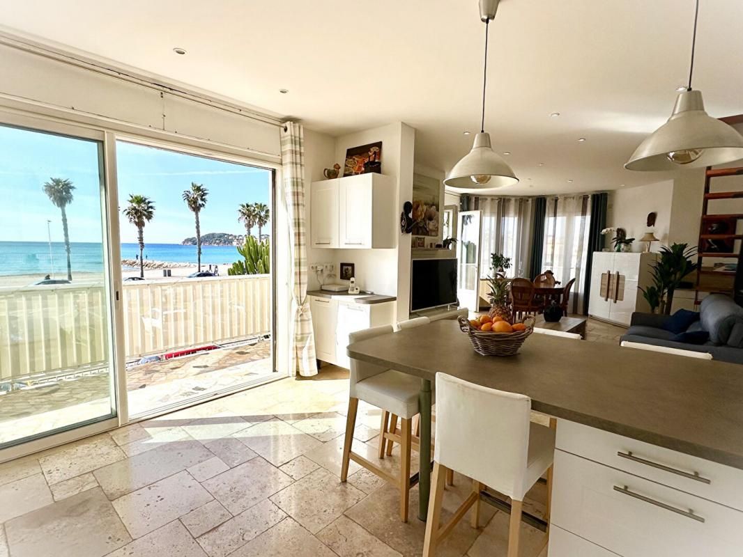 SIX-FOURS-LES-PLAGES Villa T6 sur les Lones - VUE MER PANORAMIQUE 4