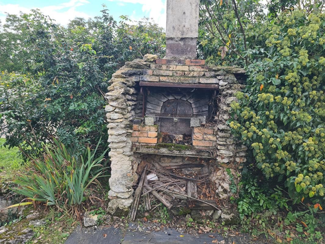 VAUX-SUR-EURE Vaux Sur Eure - Propriété de 1848 en pierres de 180 m2 - garage et bâtiments - sur 2.000 m2 de terrain - Environnement calme - Prix : 518.000 3