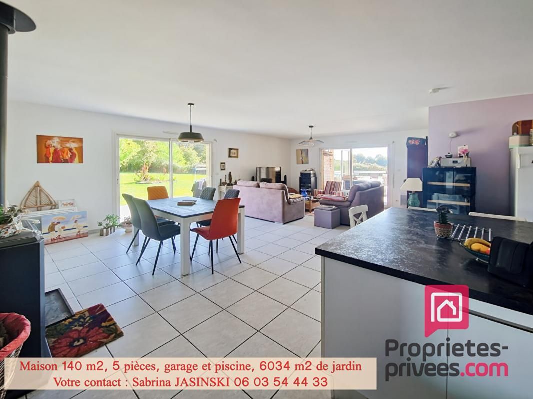 BAZAS Maison de Plain-Pied 140 m² avec Piscine, Garage et 6000 m² de jardin 4
