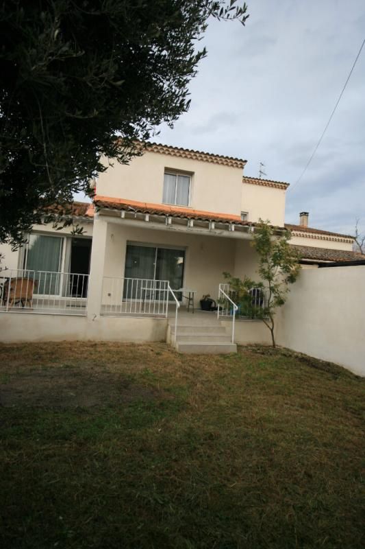 COURTHEZON Maison de 110 m2 à Courthézon 2