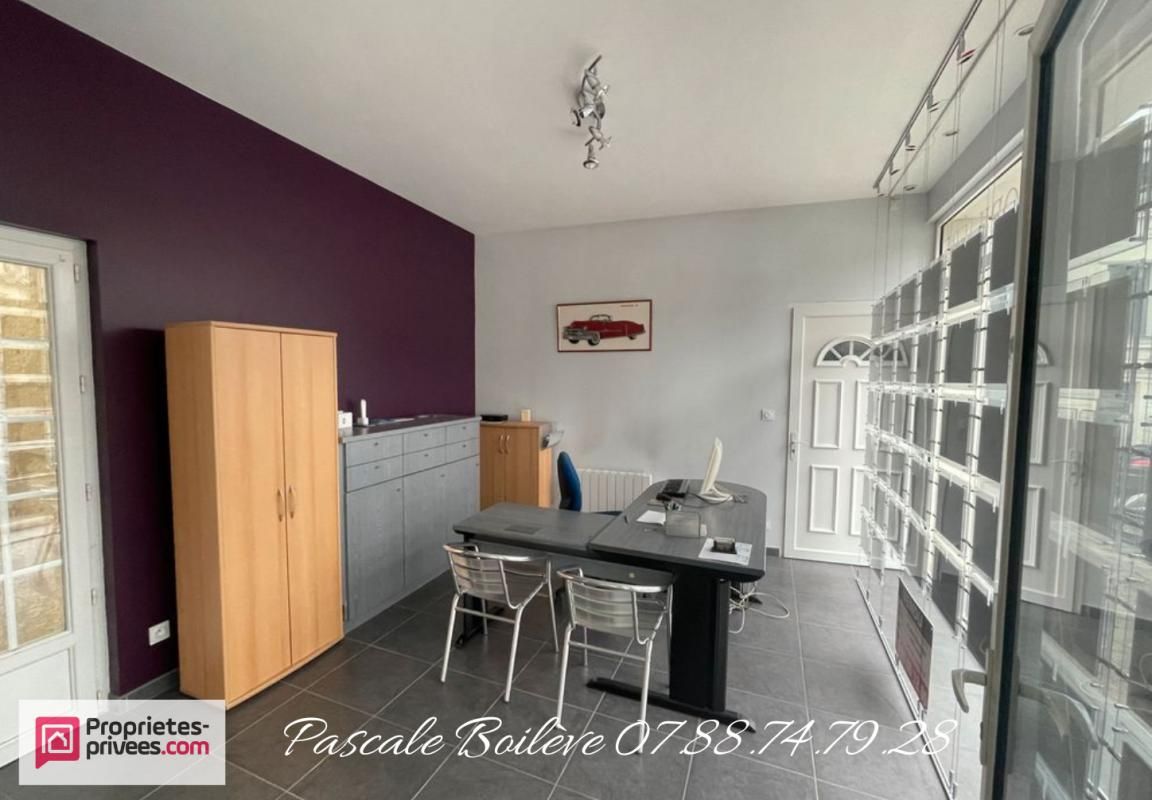 LONGUE-JUMELLES Local commercial avec appartement de 58 m² au coeur de ville - LONGUE-JUMELLES (49160) 3
