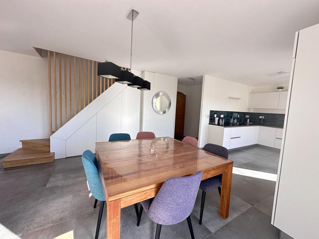 CORBIERES EXCLU, CORBIERES, BELLE MAISON DE VILLAGE de 137 m² (habitation principale + T2) + jardin 3