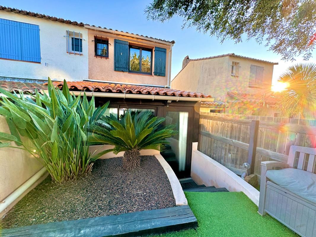 Charmante maison 3 pièces à vendre à COGOLIN piscine parking terrasse