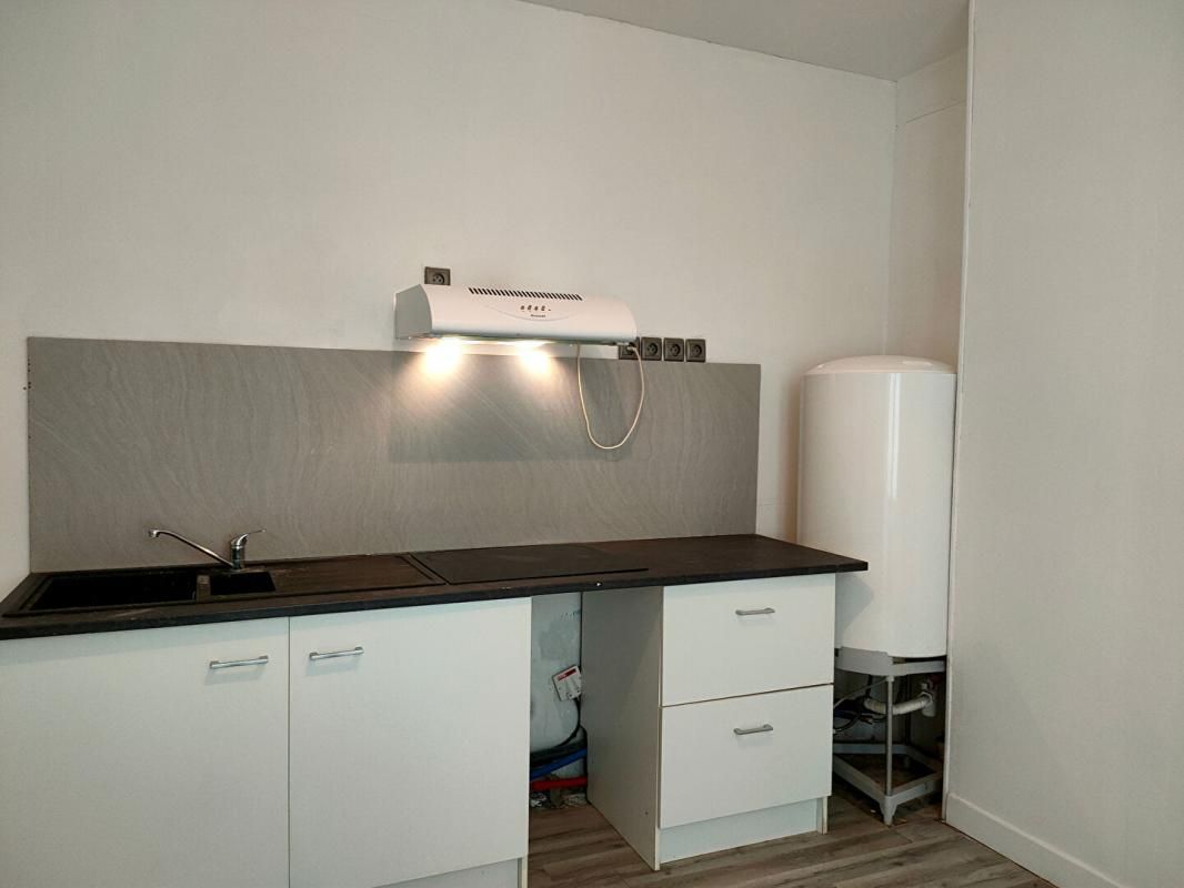 CREON APPARTEMENT 40 M² -  3 PIECES - CENTRE BOURG 3