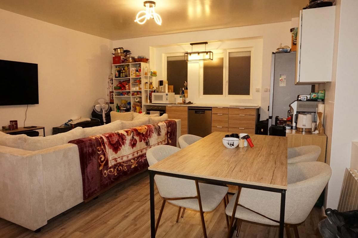 FIRMINY FIRMINY CENTRE 42700 appartement avec locataire en place 46.2m² une chambre 1