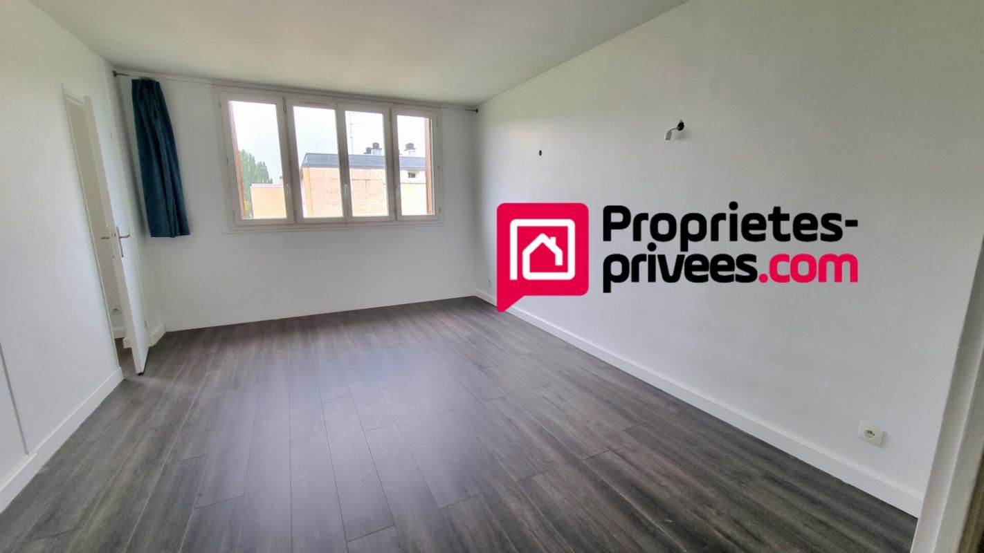 91700- Sainte Geneviève des bois appartement 4 pièces 65 m²