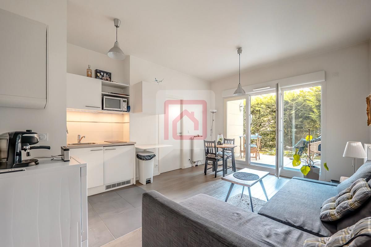 CHATILLON Deux pièces avec terrasse et jardin 4