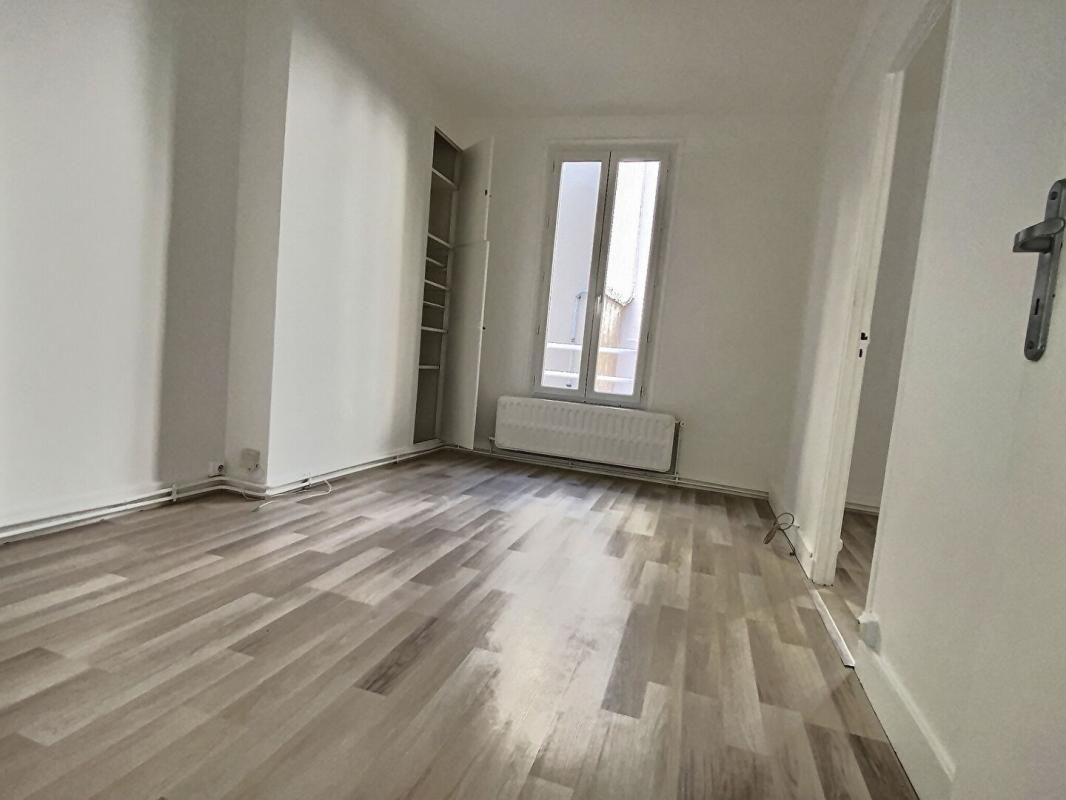 PARIS-13E-ARRONDISSEMENT Appartement Paris 13 deux Pieces 38 m2 3