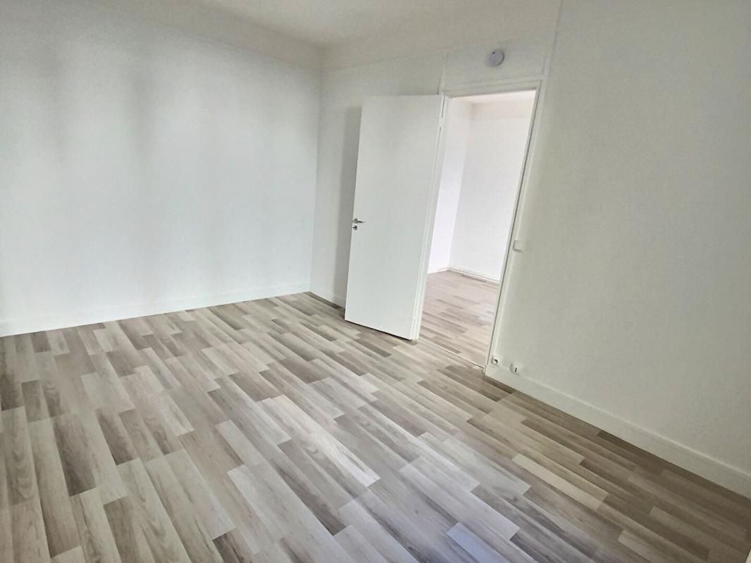 PARIS-13E-ARRONDISSEMENT Appartement Paris 13 deux Pieces 38 m2 4