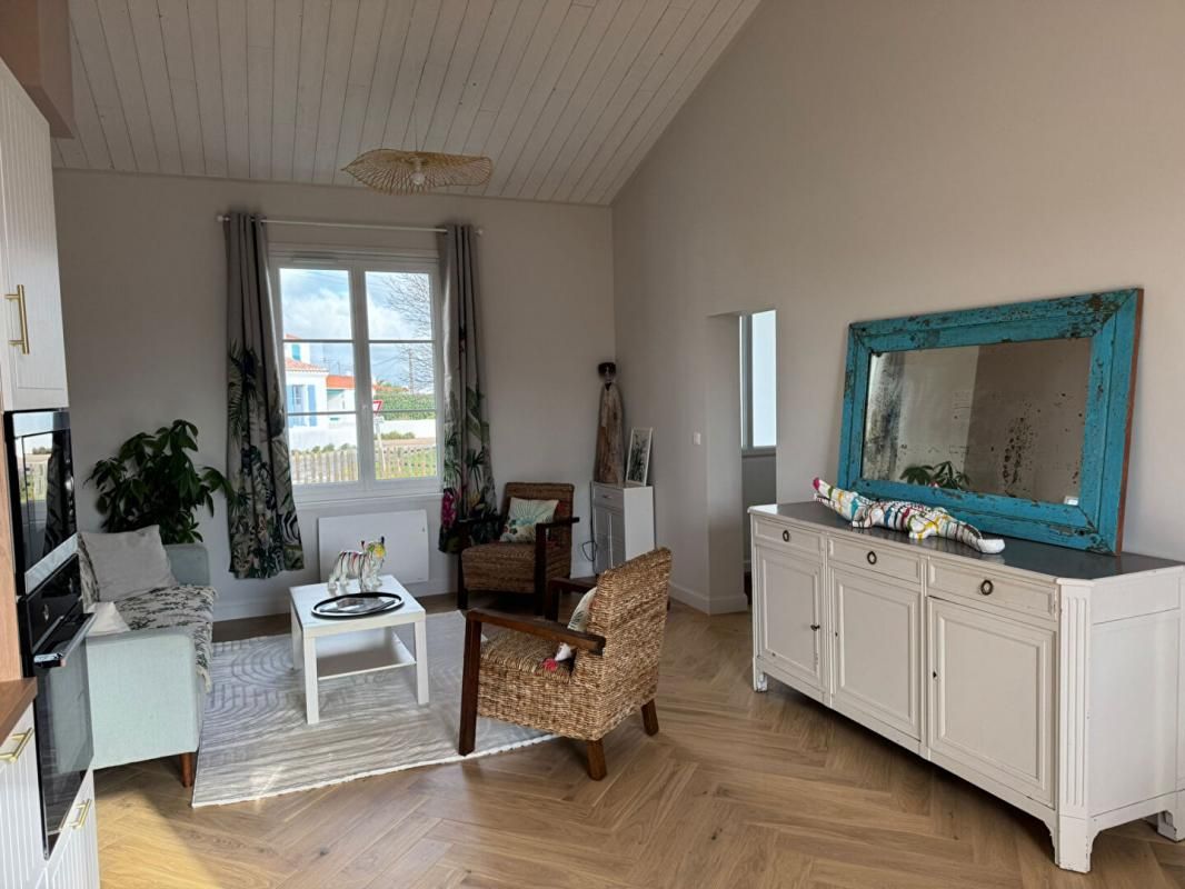 L'ILE-D'YEU EN EXCLUSIVITE AU COEUR DU VILLAGE 2