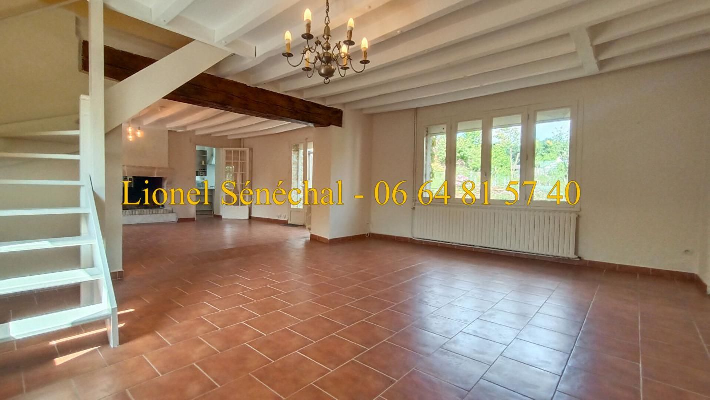 NEUVILLE-SUR-SARTHE Longère 9 pièces 184 m2 au sol (136 m2 habitable) sur une parcelle de 1 200 m2 4