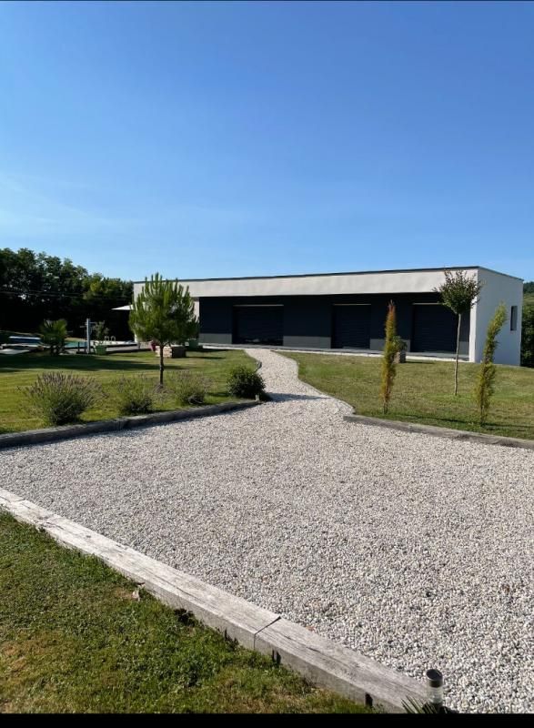 BASSILLAC Maison d'architecte Bassillac Et Auberoche 5 pièce(s) 140 m2 2