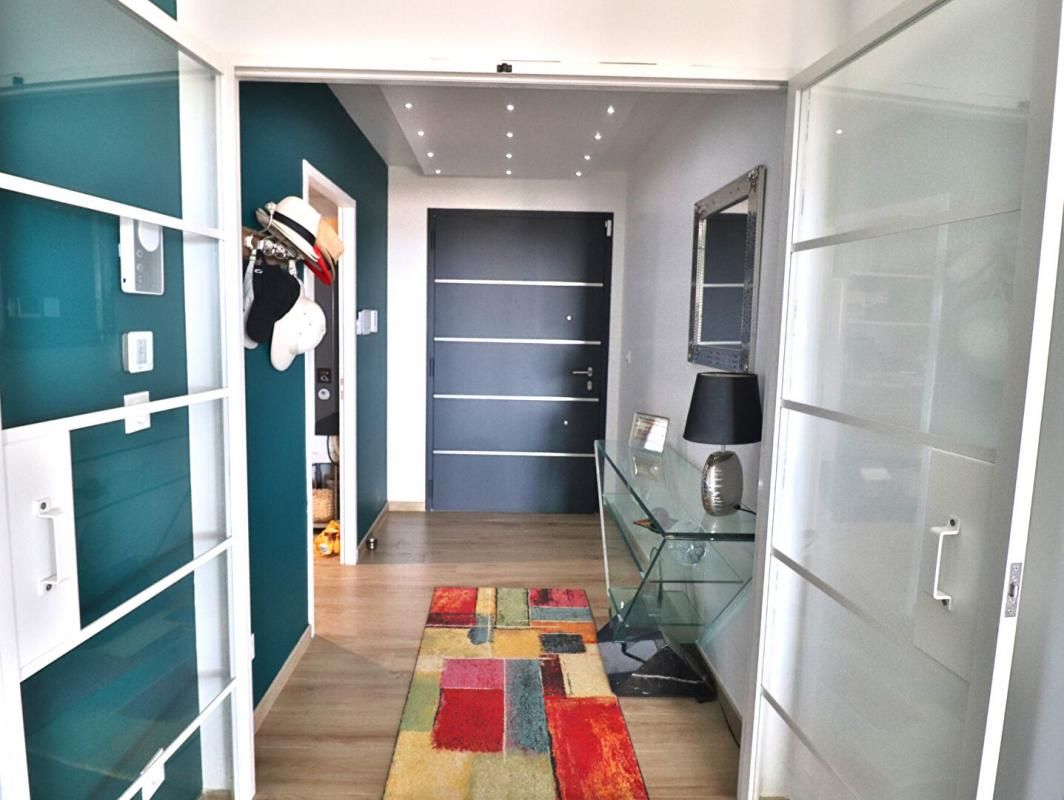 LEUCATE Villa contemporaine 5 pièce(s) 150 m2 sur un terrain de 980m² avec piscine 3