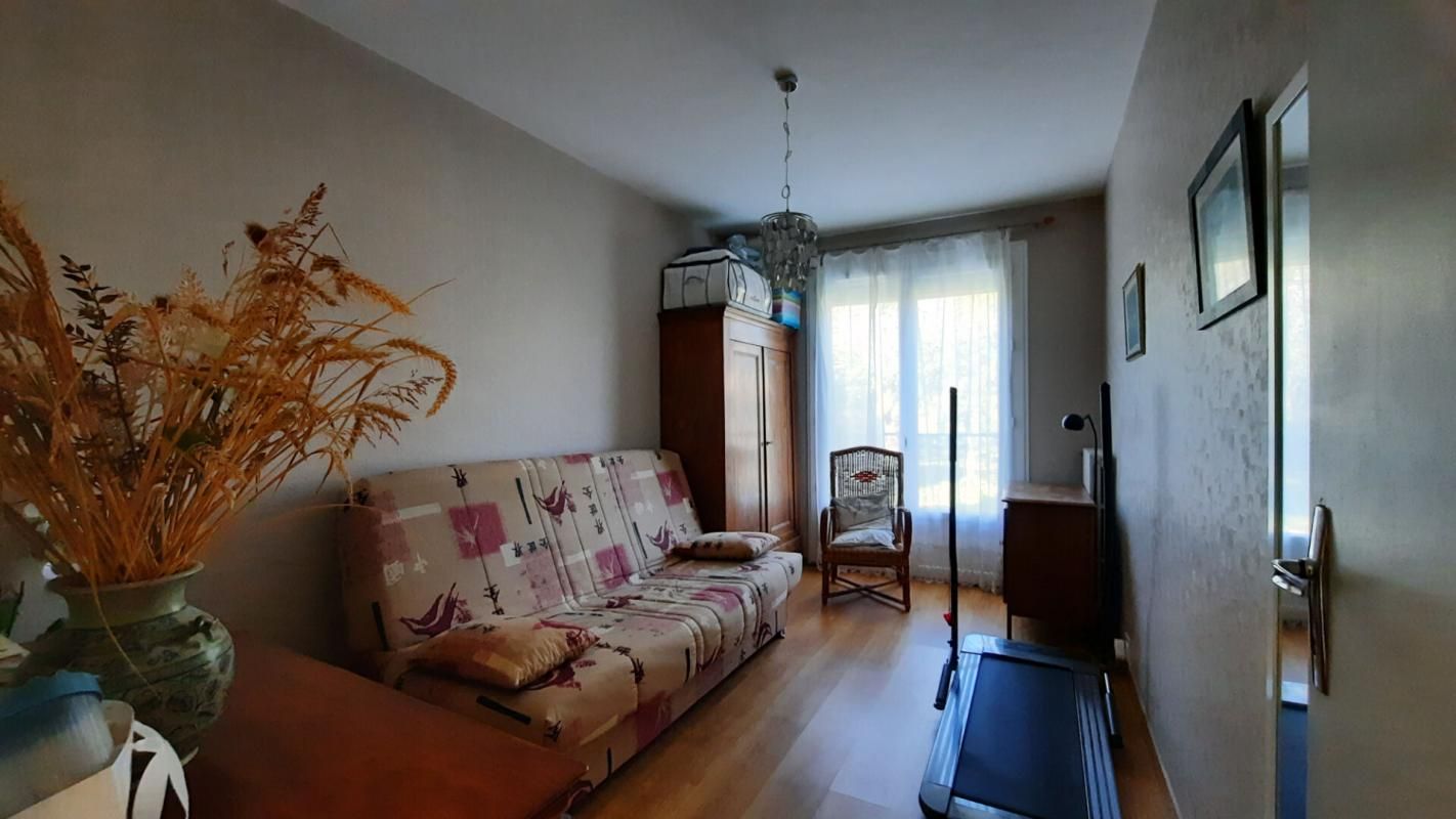SAINT-GERMAIN-DE-LUSIGNAN Maison Jonzac plain pied 90 m2 4