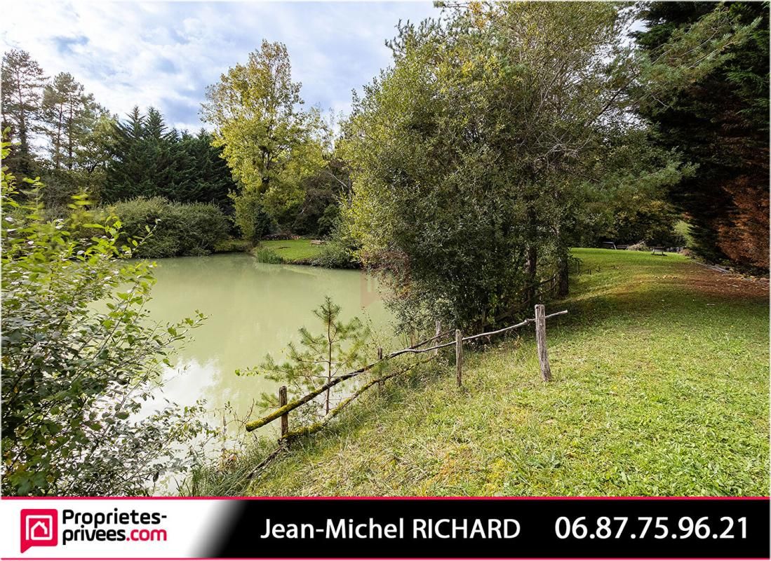 CHATILLON-SUR-CHER Terrain de loisirs avec étang 4