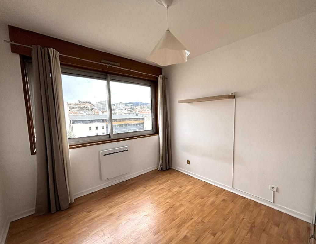 SAINT-ETIENNE Saint Etienne 42100 Appartement 46.89m² une chambre 4